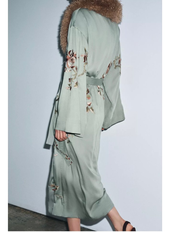 Zw collection nakışlı suni kur k yakalı kimono - Görsel 3