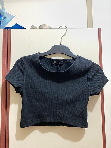Trendyol & Milla Siyah Crop