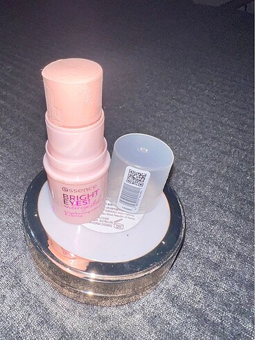 Essence ESSENCE Brıght Eyes Under Eye Stıck
