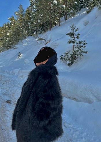 Kürk Detaylı Siyah Midi Kapüşonlu Mont - Görsel 6