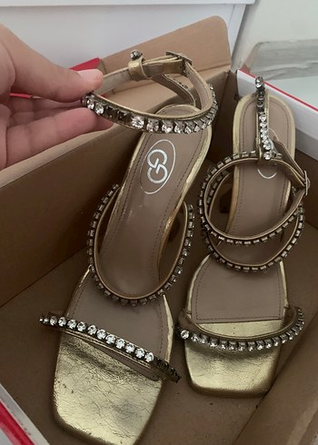 Altın Renkli, Taş İşlemeli Dolgu Topuklu Kadın Abiye Ayakkabı - Görsel 5