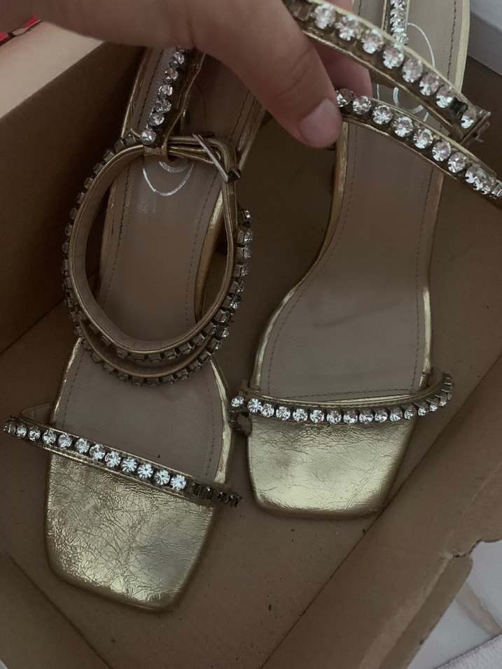 Altın Renkli, Taş İşlemeli Dolgu Topuklu Kadın Abiye Ayakkabı - Görsel 3