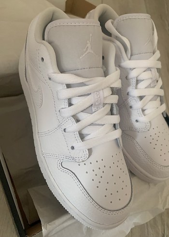 Beyaz Minimalist Kadın Orjinal Spor Ayakkabı
36,5 37,5 mevcuttur - Görsel 6