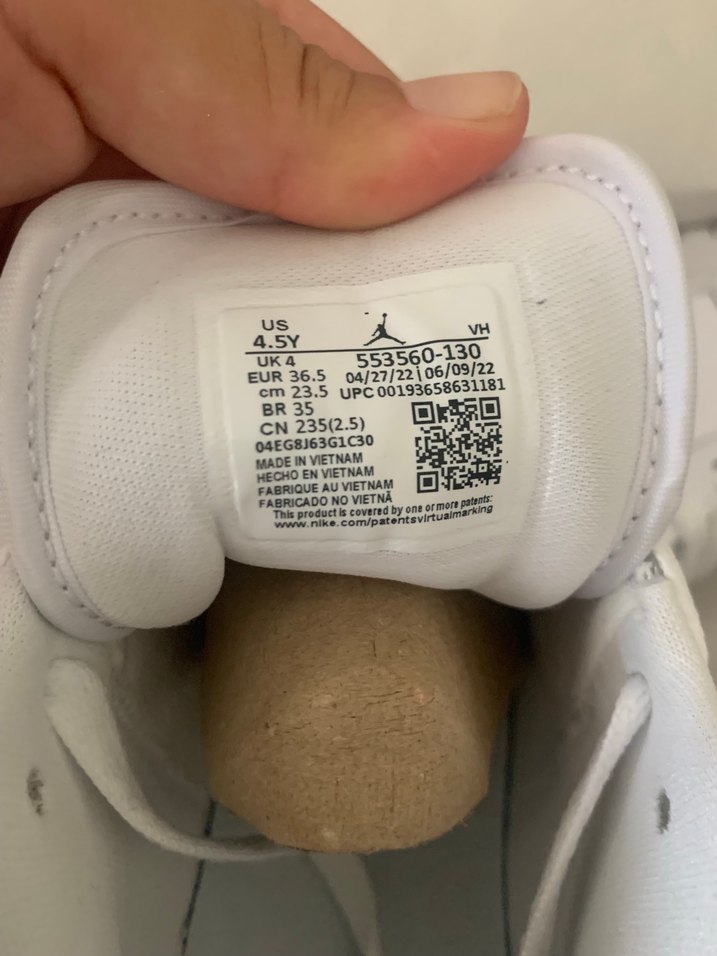 Beyaz Minimalist Kadın Orjinal Spor Ayakkabı
36,5 37,5 mevcuttur - Görsel 4