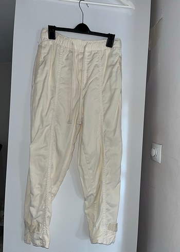 Zara Krem Rengi Pantolon