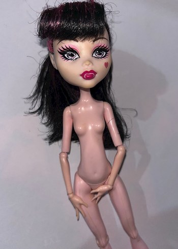 Monster High Draculaura Gen 1 Bebek - Görsel 3