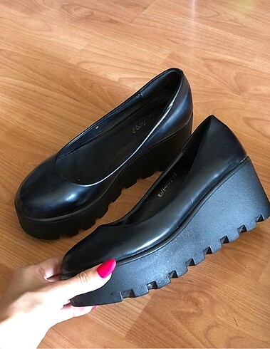 Bayan ayakkabı