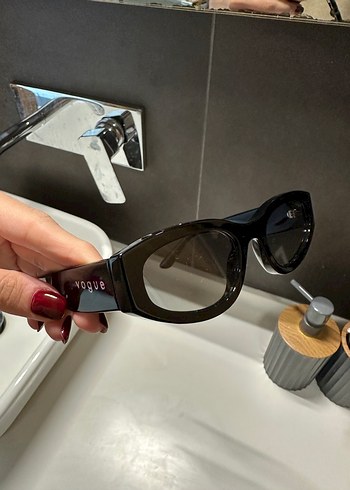Vogue Siyah Parlak Vogue Kadın Gözlüğü
