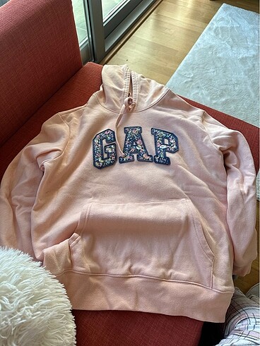 Gap sweatshirt