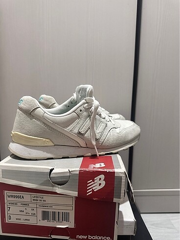 New Balance Kadın Ayakkabısı