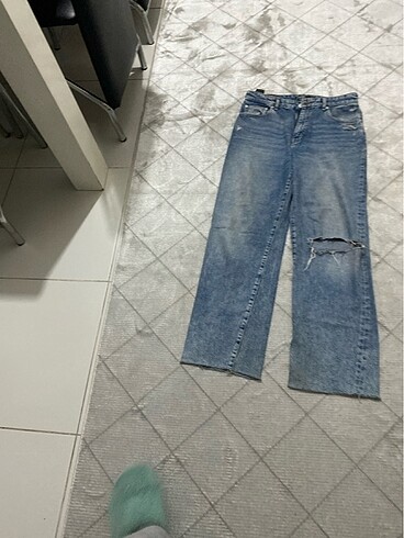 Mavı dız yırtık model 40beden