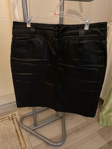Siyah parlak mumlu Jeans etek 47cm uzunluk 5 cepli