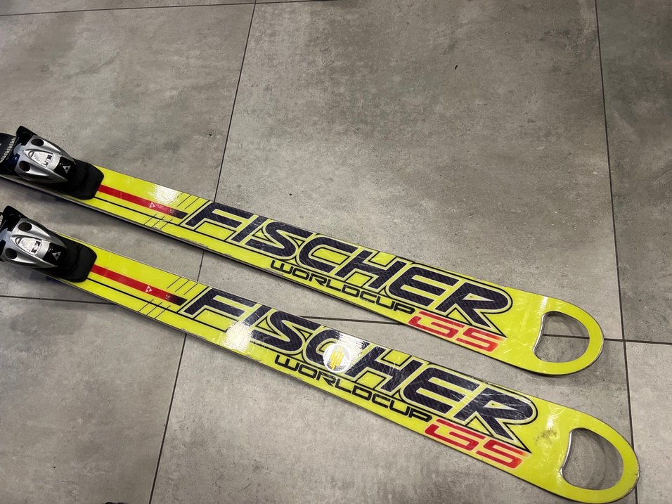 FISCHER Marka Yarış kayağı. 183 cm. - Görsel 3