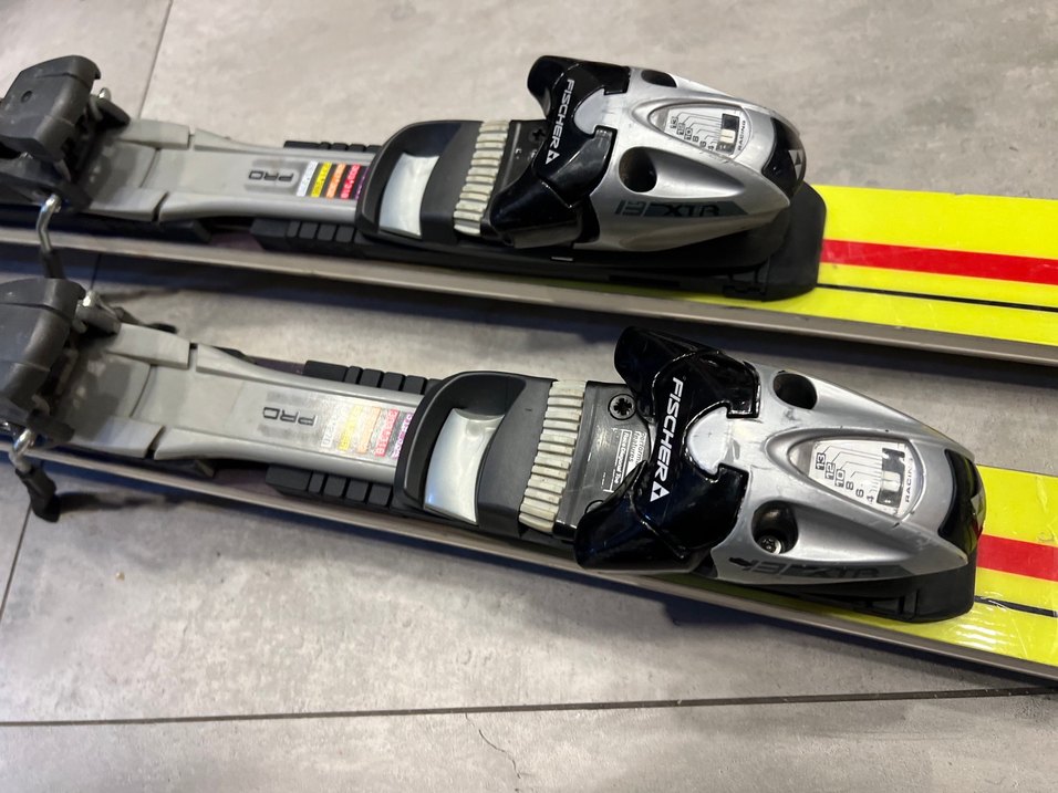 FISCHER Marka Yarış kayağı. 183 cm. - Görsel 4