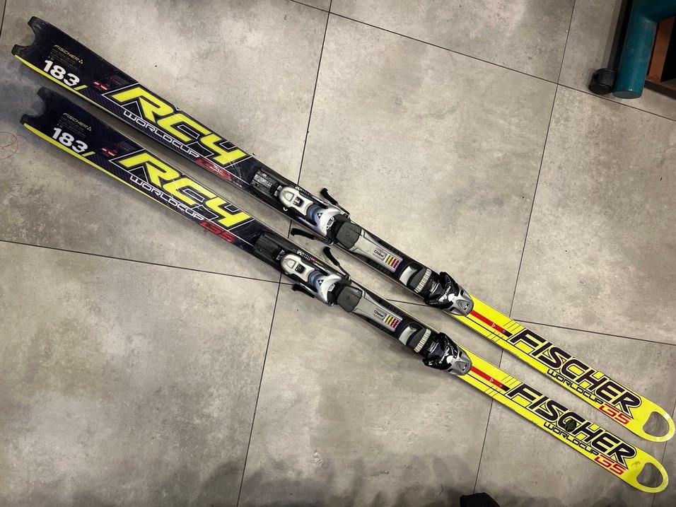 FISCHER Marka Yarış kayağı. 183 cm. - Görsel 2