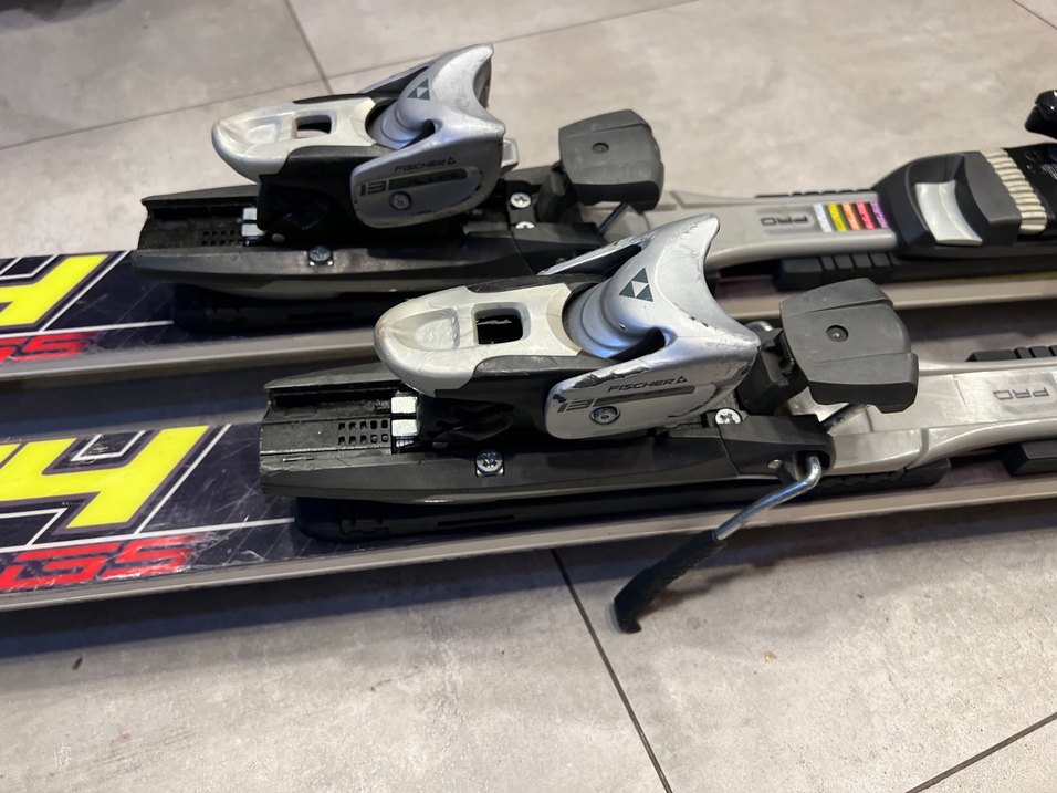 FISCHER Marka Yarış kayağı. 183 cm. - Görsel 5