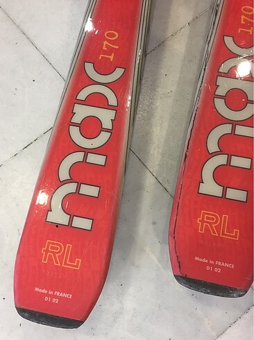 tek ebat Beden kırmızı Renk Kayak DYNASTAR 170 cm. Çok iyi durumda