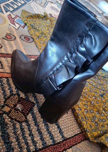 l Beden siyah Renk Bot, ceket, 2 kot pantolon, 2 gömlek, mont