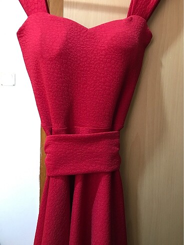 xs Beden Dekolte kırmızı elbise