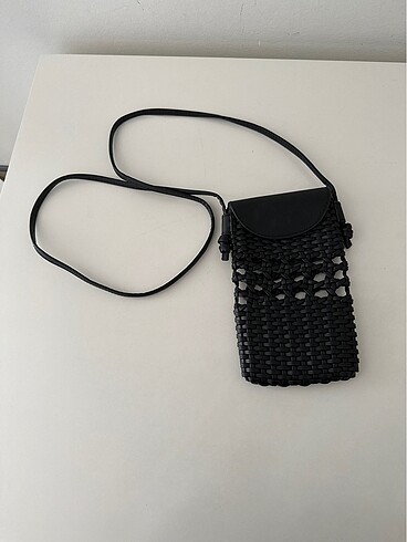 H&M telefon çantası