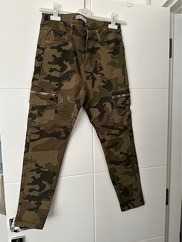 Bershka orijinal kamuflaj kargo pantolon