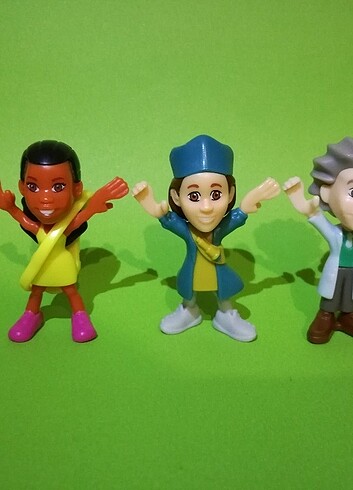 Kinder sürpriz oyuncakları 
