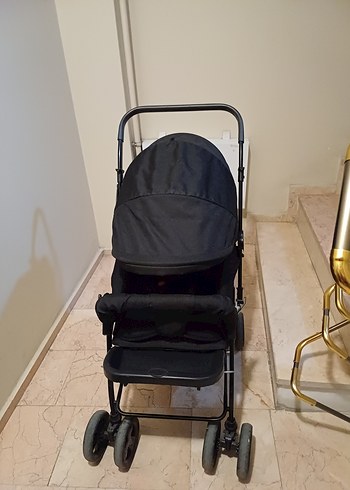 Siyah Bebek Arabası