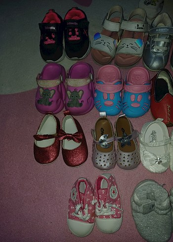 Kız Çocukları için Pembe Cırt Cırtlı Terlik - Görsel 3