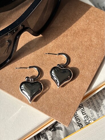Accessorize Kalp sallantılı küpe