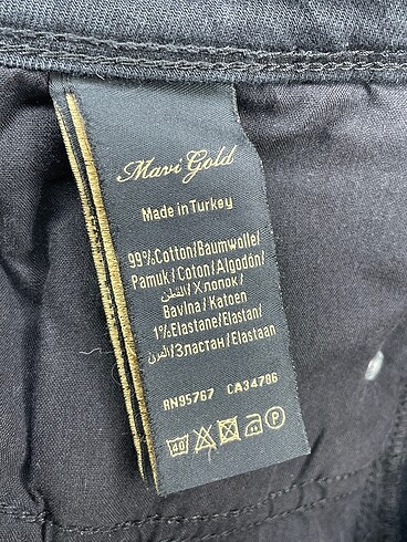 30 Beden siyah Renk Mavi Jeans Jean / Kot %70 İndirimli.