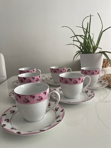 6li nescafe fincanı