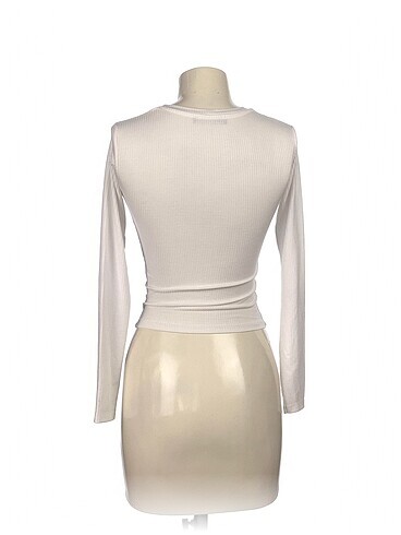 s Beden PreLoved T-shirt %70 İndirimli.