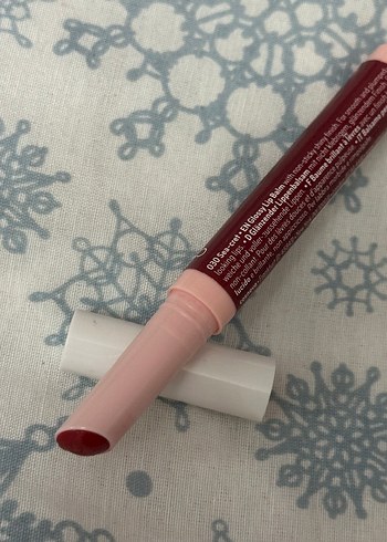 Catrice Melt & Shine Bordo Parlak Dudak Balsamı - Görsel 2