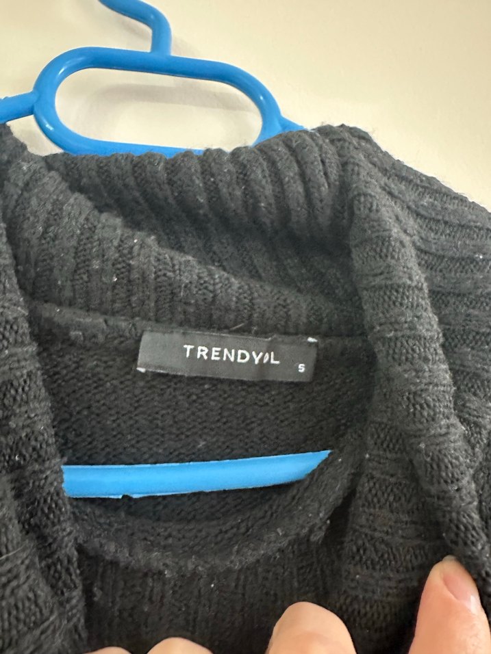 Kadın Siyah Boğazlı Triko Kazak - Görsel 2