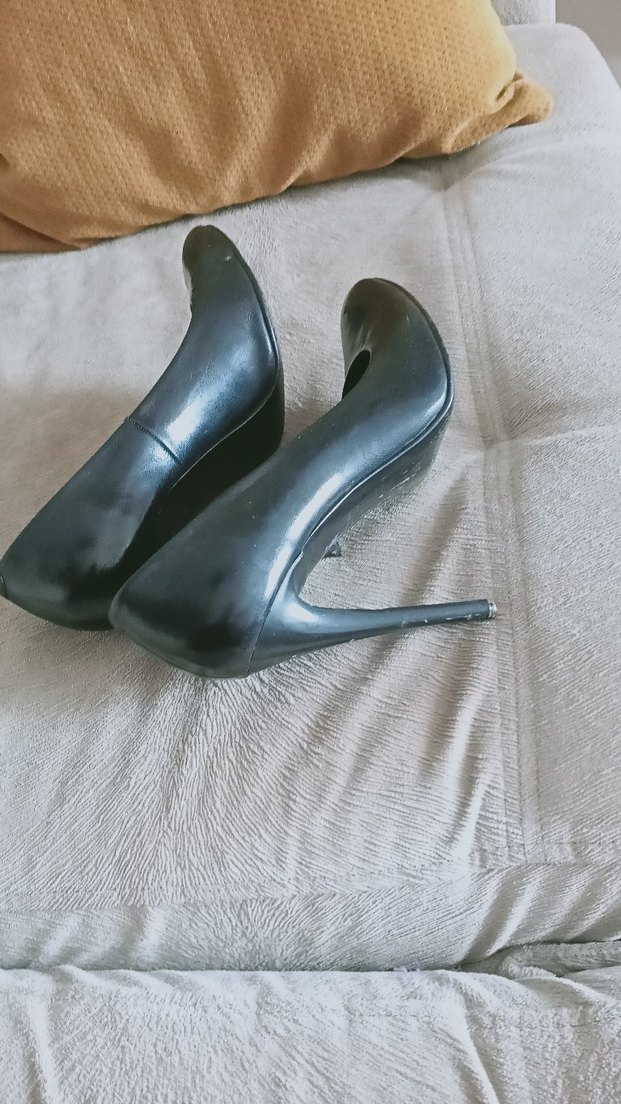 Parlak Siyah Rugan Stiletto Topuklu Kadın Ayakkabı - Görsel 2