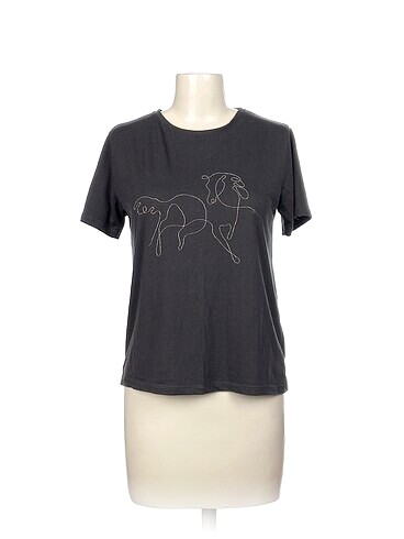 Diğer T-shirt %70 İndirimli.