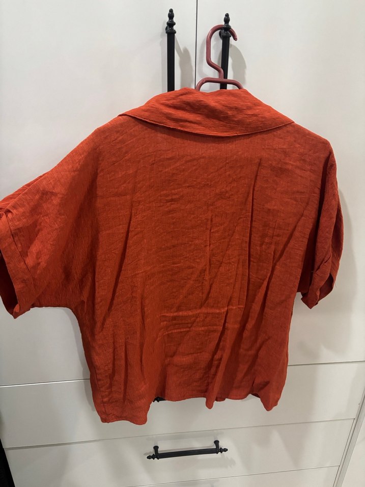 Düğmeli Kırmızı Keten Kadın Gömlek - Görsel 3