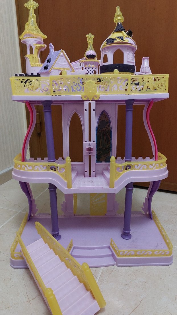 My Little Pony Mor Işıltılı Oyuncak Şato - Görsel 3