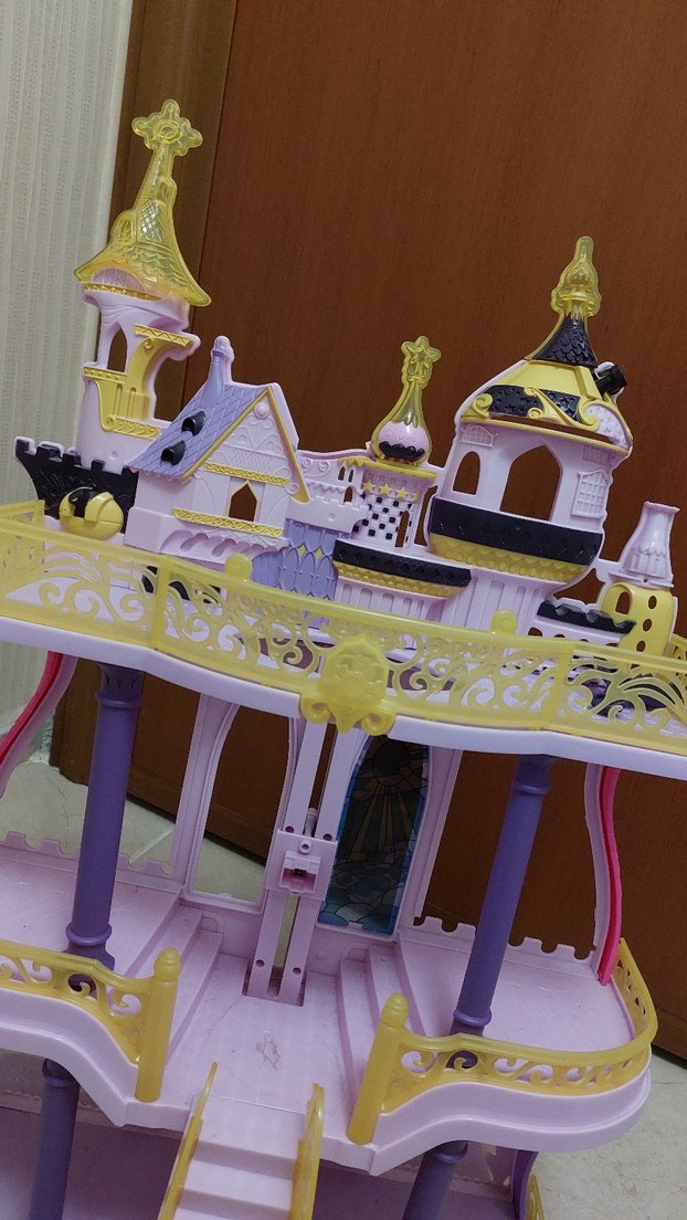 My Little Pony Mor Işıltılı Oyuncak Şato - Görsel 2