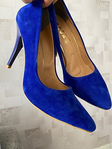 Saks mavi stiletto