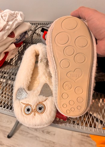 Beyaz Kürklü Kız Çocuk Ev Terliği - Görsel 2