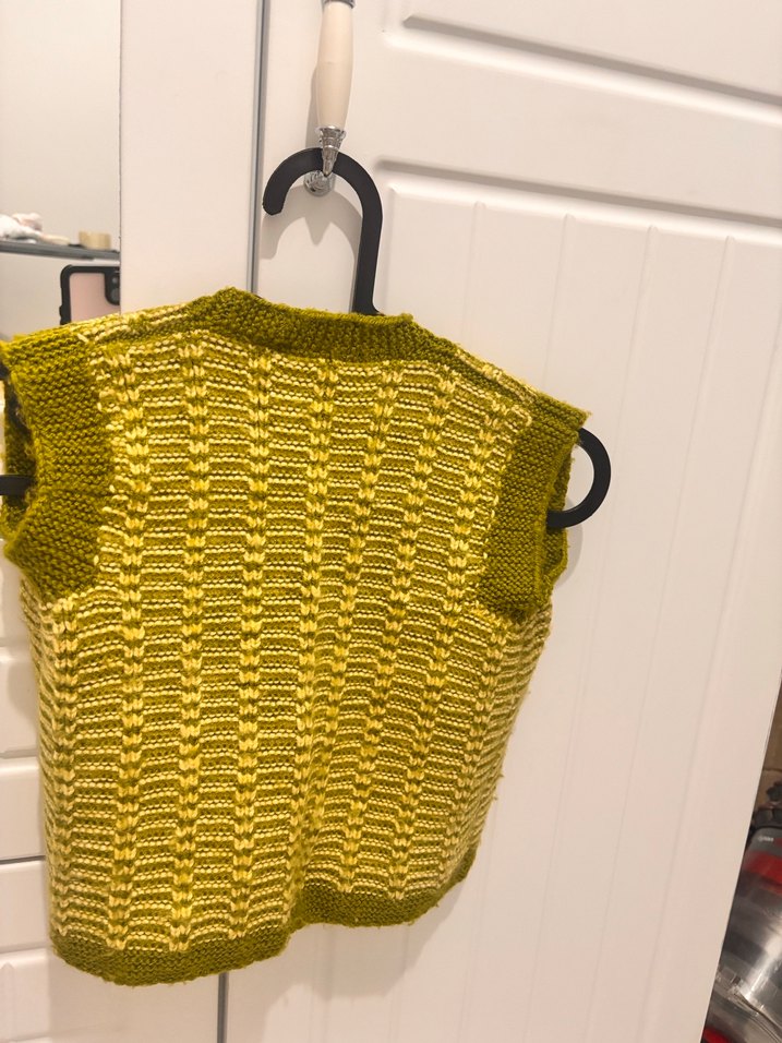 Bebek Sarı Triko V Yaka Yelek - Görsel 2