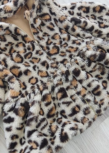 H&M Kapüşonlu Leopar Desenli Kız Çocuk Kürk Ceket