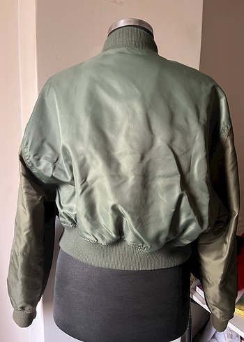 m Beden haki Renk Bershka bomber ceket