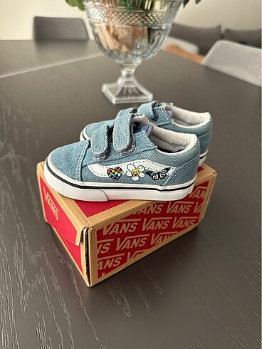 22 Beden mavi Renk Vans old skool