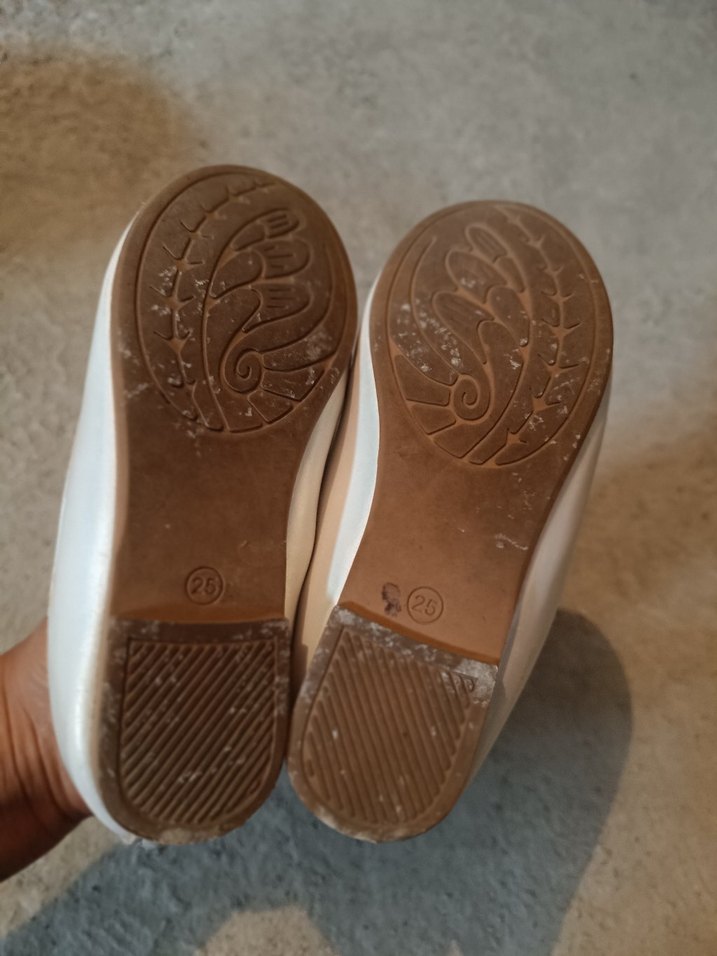 Kız Çocuk Beyaz Tokalı Babet - Görsel 5