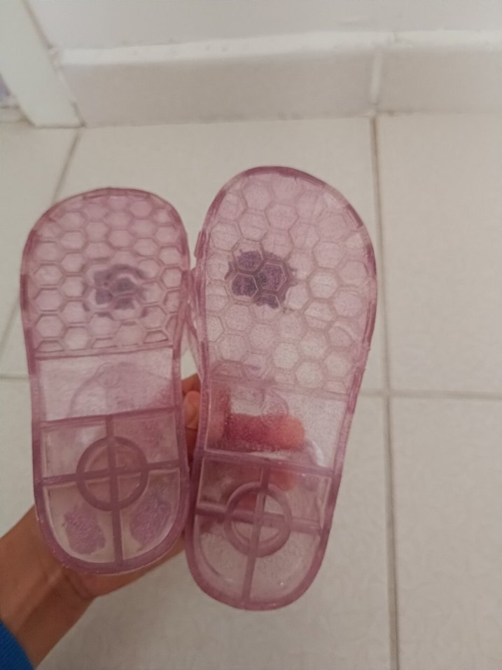 Kız Çocuk Pembe Tokalı Terlik - Görsel 5