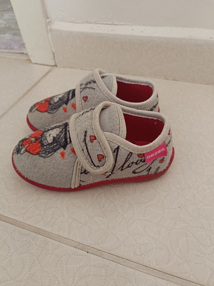 Kız Çocuk Gri Nakışlı Sıcak Terlik - Görsel 2