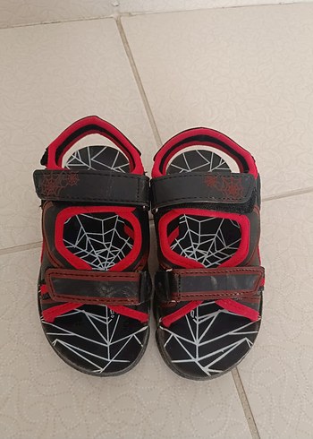 Kız Çocuk Kırmızı Yılan Desenli Tokalı Sandalet - Görsel 2