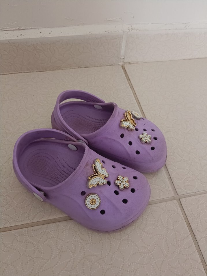 Kelebek İşlemeli Mor Kız Çocuk Terliği - Görsel 2